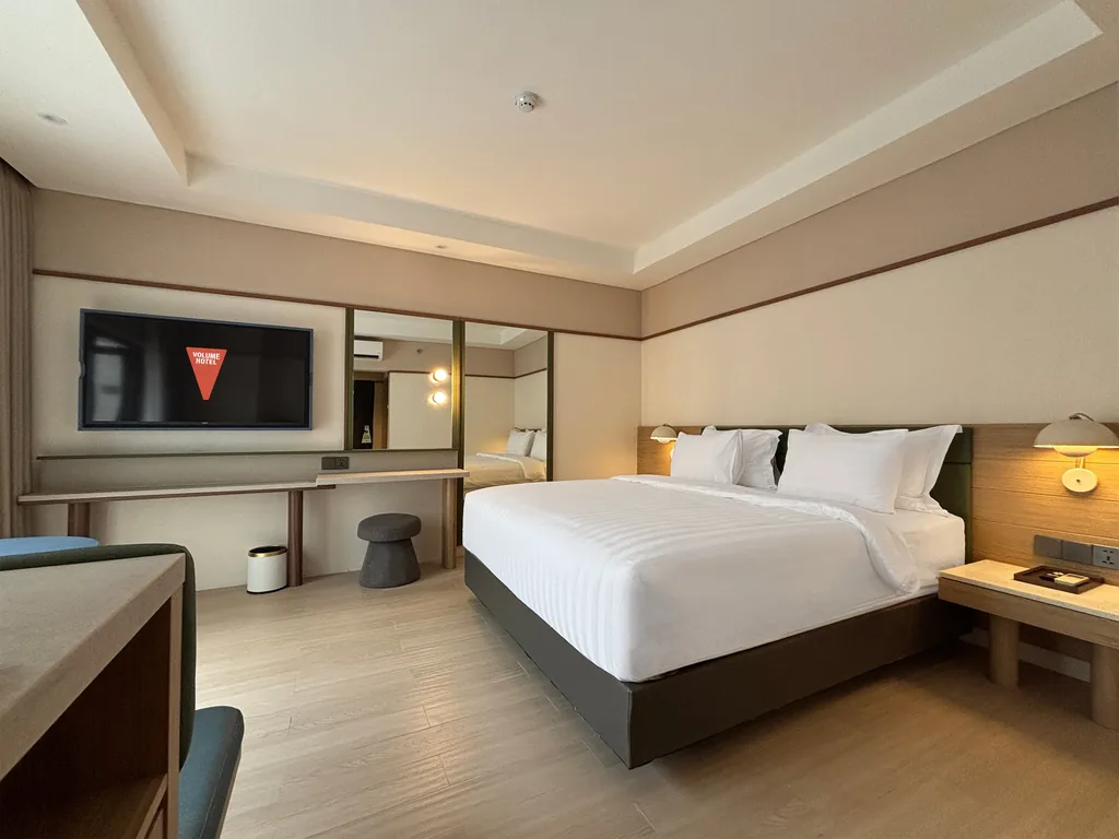 Inside the Country Room at Volume Hotel Bandung, photo 2 of 12