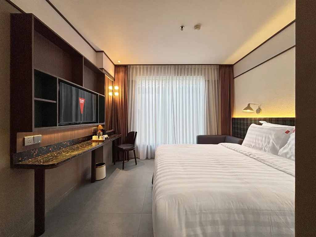 Inside the Amapiano Room at Volume Hotel Bandung, photo 4 of 7