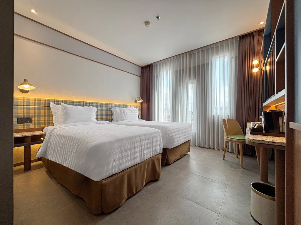 Inside the Lo-Fi Room at Volume Hotel Bandung, photo 2 of 9