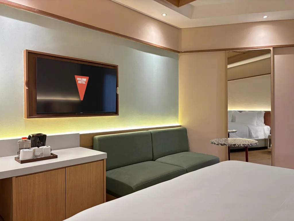 Inside the Waltz Room at Volume Hotel Bandung, photo 4 of 11