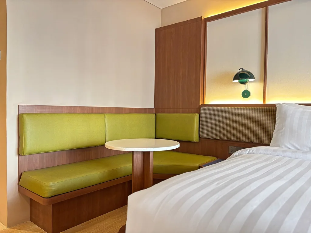 Jazz Room at Volume Hotel Bandung, king bed