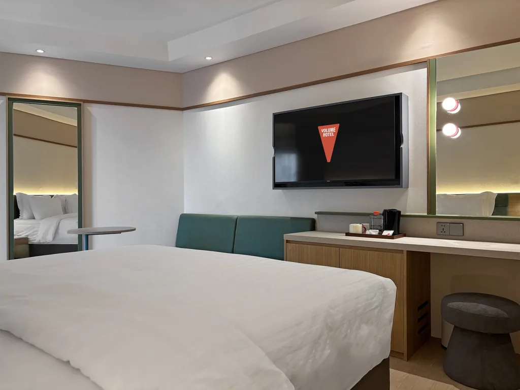 Inside the Country Room at Volume Hotel Bandung, photo 5 of 12