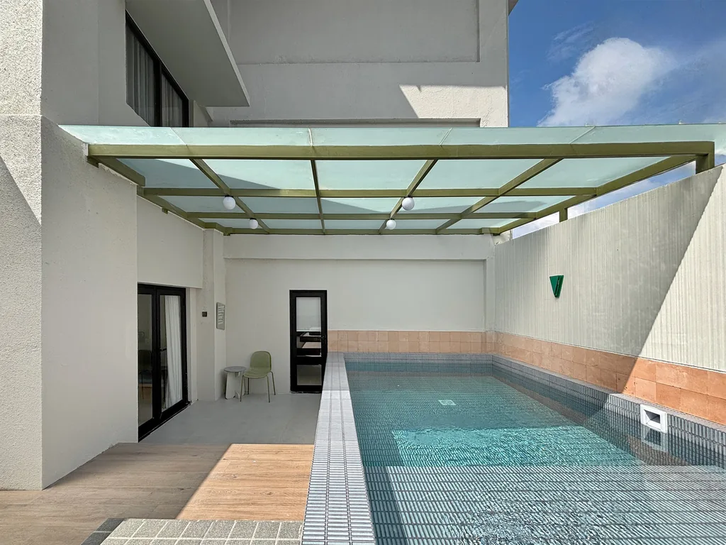Outdoor space and private pool area of the Country Room
