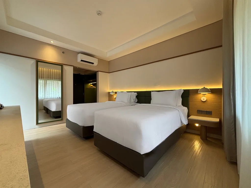 Inside the Country Room at Volume Hotel Bandung, photo 6 of 12