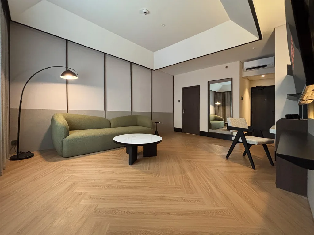 Opera Suite at Volume Hotel Bandung, king bed