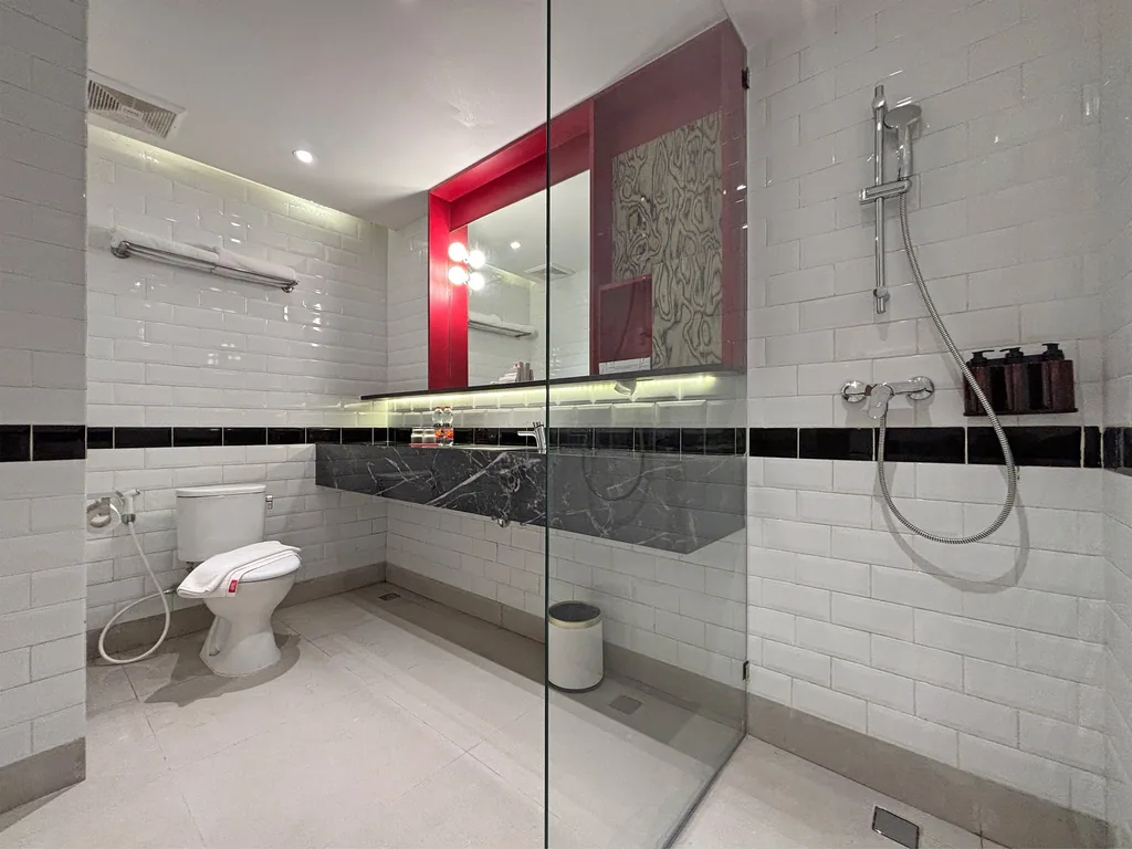 Bathroom of the Yokyoku Suite
