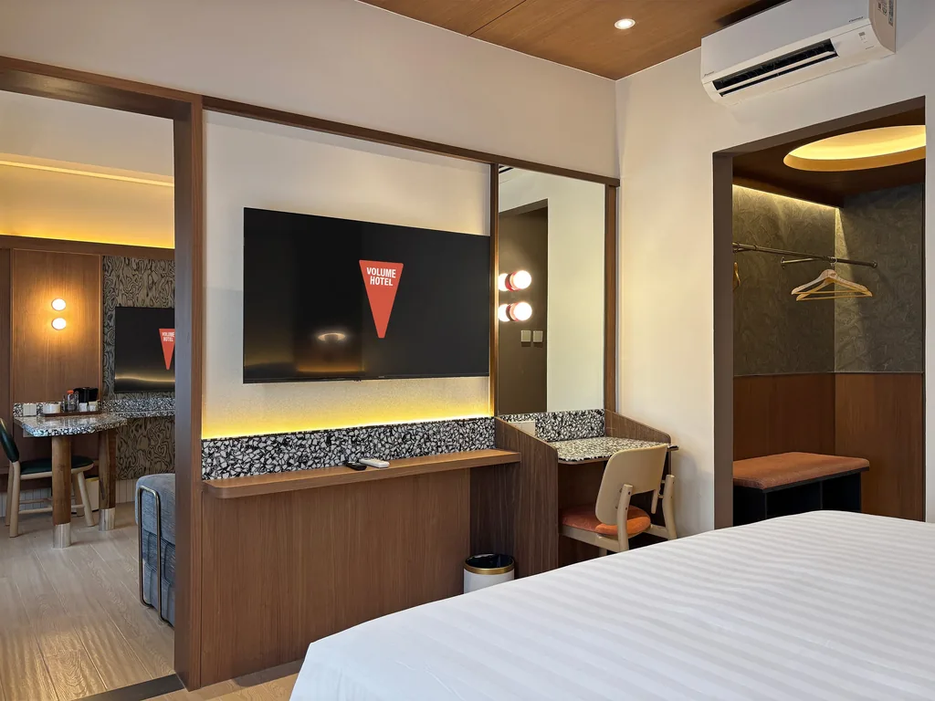 Inside the Yokyoku Suite at Volume Hotel Bandung, photo 7 of 9