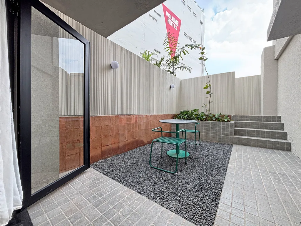 Outdoor space and private terrace of the Flamenco Room