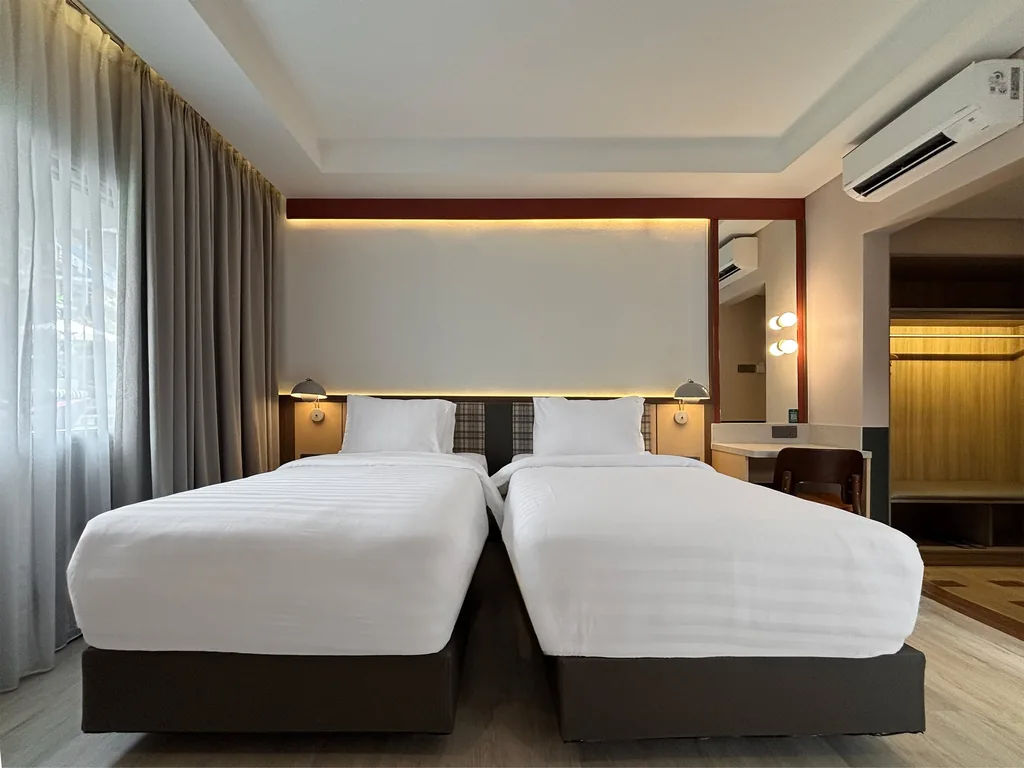 Inside the Flamenco Room at Volume Hotel Bandung, photo 6 of 11