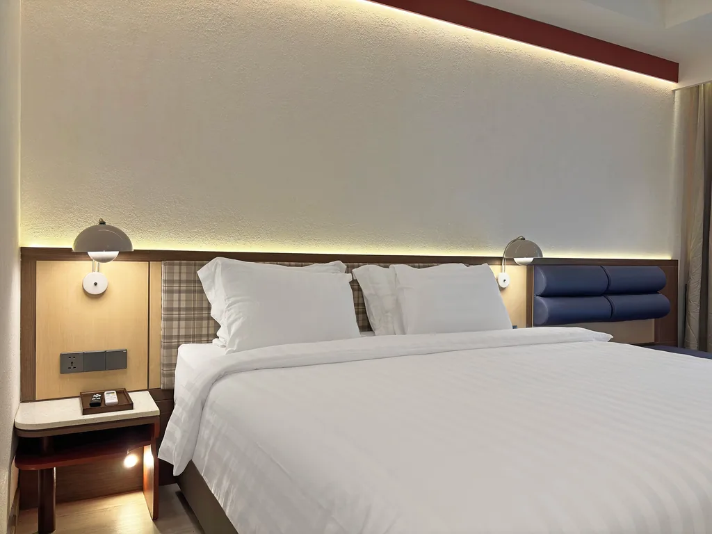 Inside the Flamenco Room at Volume Hotel Bandung, photo 3 of 11