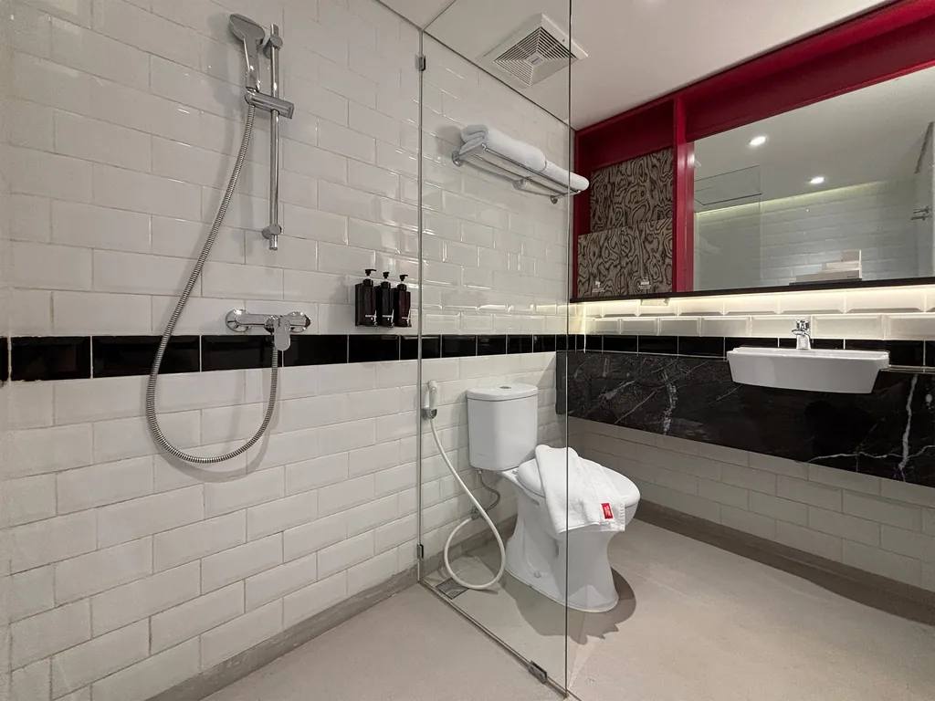 Bathroom of the Bossa Nova Room