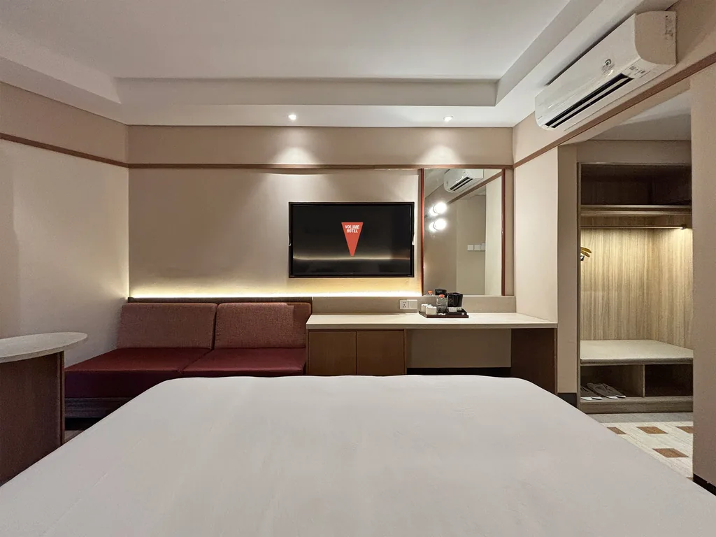 Inside the Tango Room at Volume Hotel Bandung, photo 6 of 10