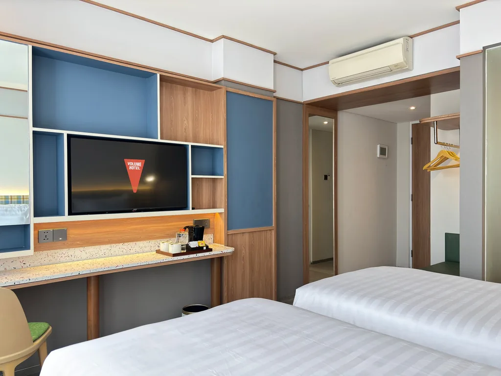 Inside the Lo-Fi Room at Volume Hotel Bandung, photo 4 of 9
