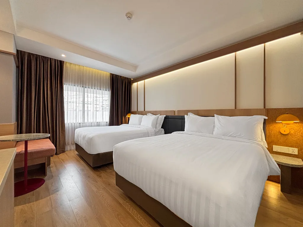 Chillhop Room at Volume Hotel Bandung, two double beds
