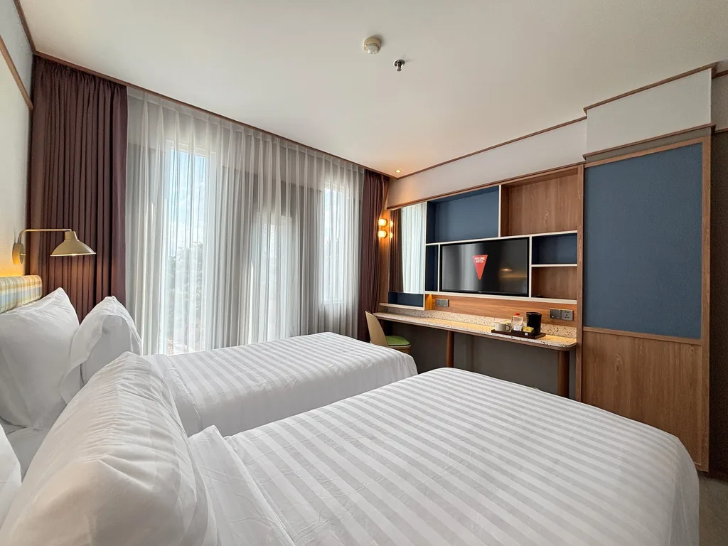 Inside the Lo-Fi Room at Volume Hotel Bandung, photo 7 of 9