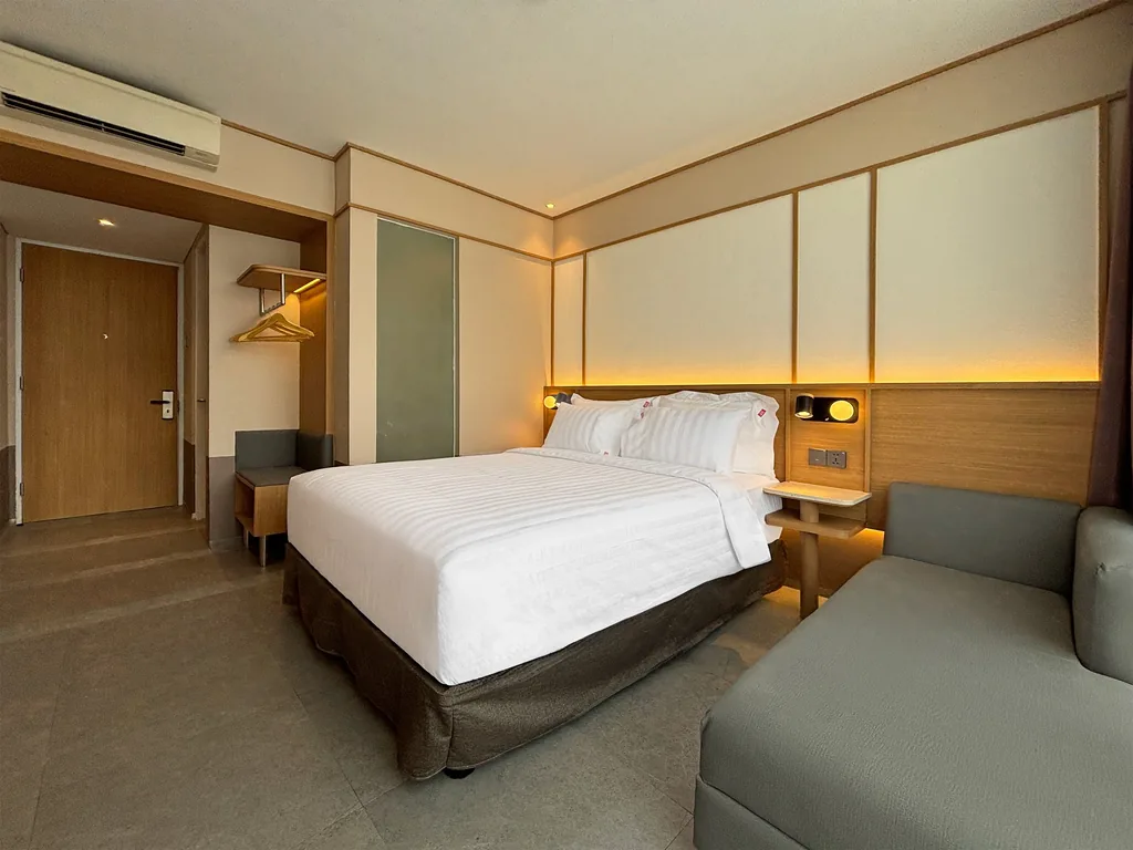 Inside the Enka Room at Volume Hotel Bandung, photo 5 of 10
