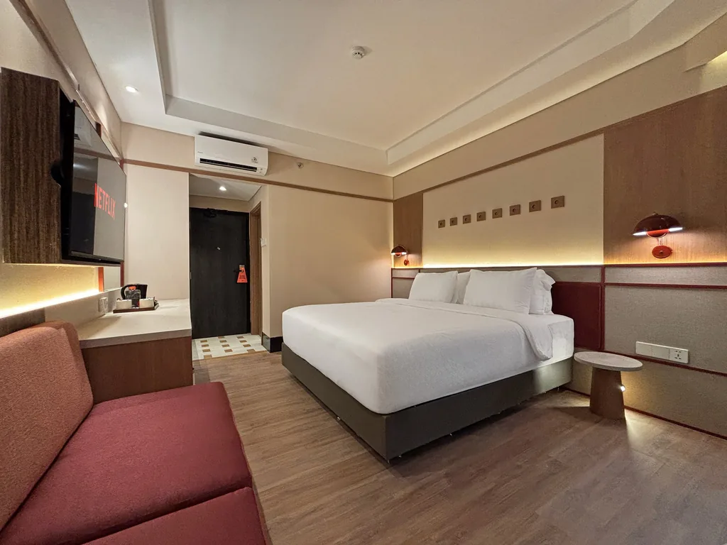 Inside the Tango Room at Volume Hotel Bandung, photo 2 of 10